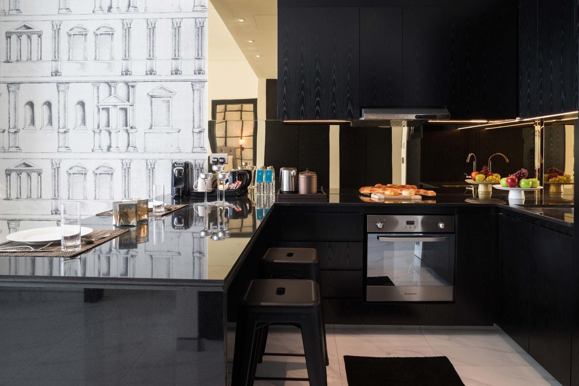 Millennium Atria Business Bay Aparthotel Dubai Ngoại thất bức ảnh A kitchen in a private home