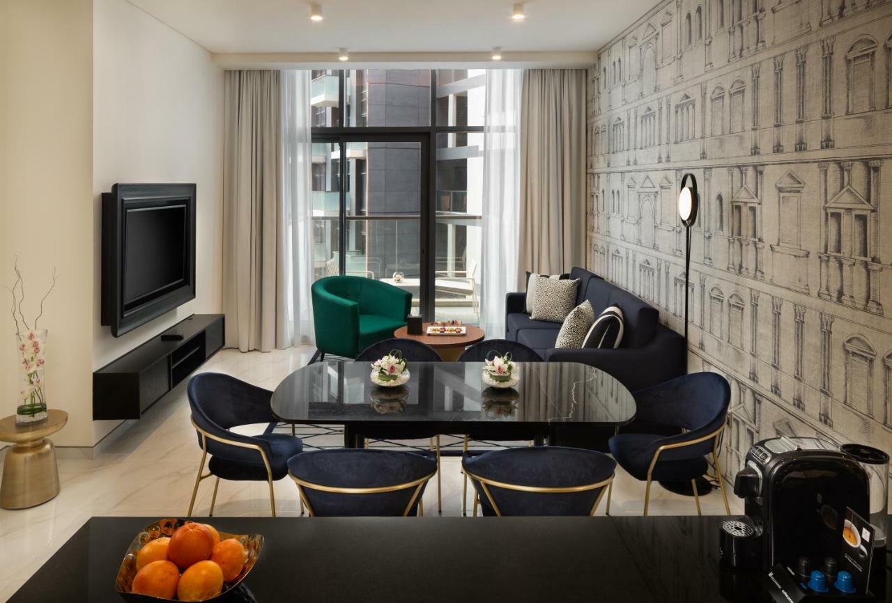 Millennium Atria Business Bay Aparthotel Dubai Ngoại thất bức ảnh A living room in a serviced apartment in Hong Kong