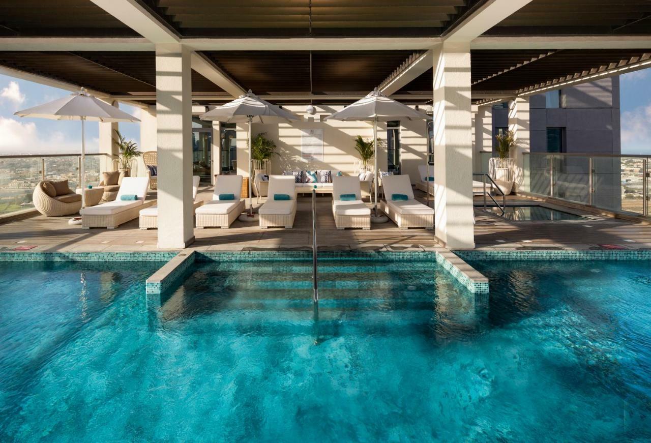 Millennium Atria Business Bay Aparthotel Dubai Ngoại thất bức ảnh The rooftop pool at the W London